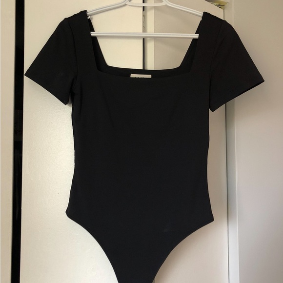 Contour Squareneck Shortsleve Bodysuit - Picture 3 of 5
